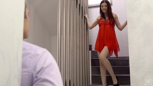 niegrzeczna uwielbia ostry seks z sikaniem