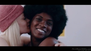 biuściasta mama na wibratorze