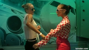 zmysłowe obciąganie nieźle jej idzie