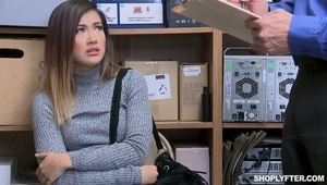 lorena garcia penetruje swoją dupcię