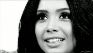 parka nieźle się bawi na wakacjach nad morzem