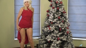 kusząca babeczka z ładnie przystrzyżoną pipą