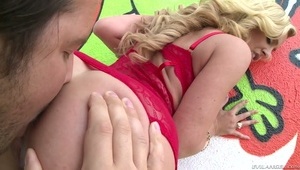 w ruchaniu od tyłu chodzi o to żeby być z tyłu