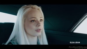 nowoczesna mamusia ostro rucha się z młodym chłopakiem