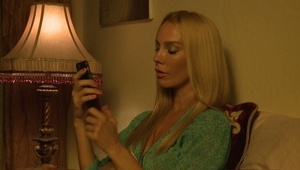 chuda dziunia delikatnie się palcuje