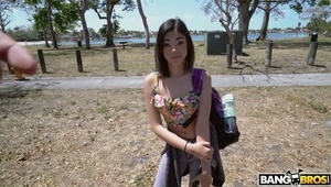 strapon prosto w tyłek