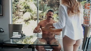 lizanie tyłków i kutasów świetnie im idzie