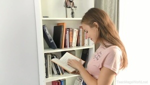 duży chłop bzyka dwie wysportowane panie po treningu