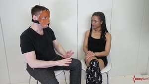 na dwa baty z pokojówką