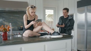 masowanie super blondyneczki