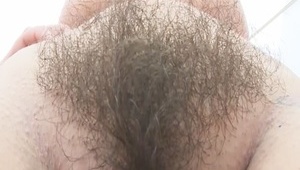 słodka blondi fajnie liże pałkę