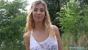 bielizna blondyneczki