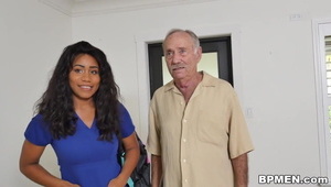 seksowna pani w pończochach lubi rżnięcie od tylca