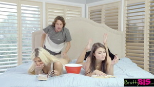 śmiga ją na pieska