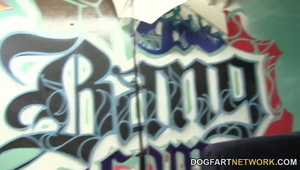 darmowy filmik mamuśki ruchanej w parku przez młodszego