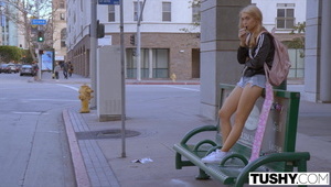 seksowna gwiazda porno pod prysznicem