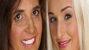 nicole aniston z koleżankami w trójkącie