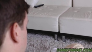 młode japonki są pukane w czworokącie