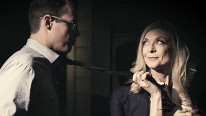 sekretarka dobiera się do kolegi z biura