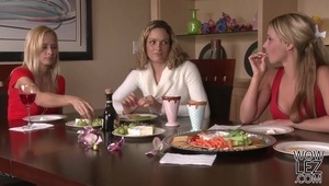 ruda laska z loczkami