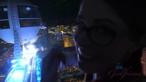 jej ładna buźka i jego sterczący wielki fiut