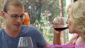 seks z malutką blondyneczką