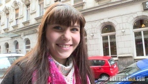 danika dillon to piękna masażystka