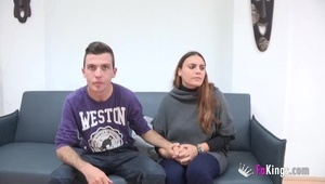 naturalna piękność znakomicie się masturbuje