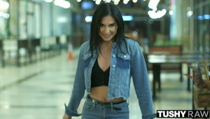 milf uwodzi opiekunkę