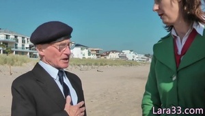 cycasta mamuśka daje dupy w samochodzie