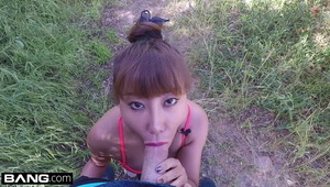 czekoladka bierze w ciemną grotę