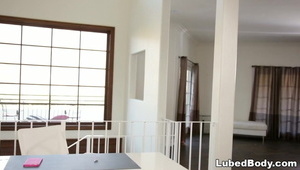 świnka w białych pończochach to niezła sztunia